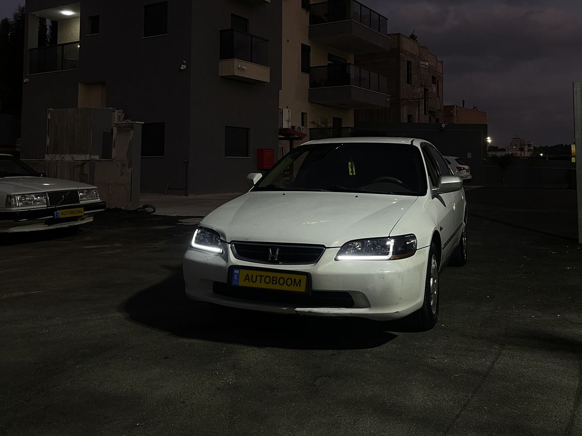 הונדה אקורד יד 2 רכב, 2000, פרטי