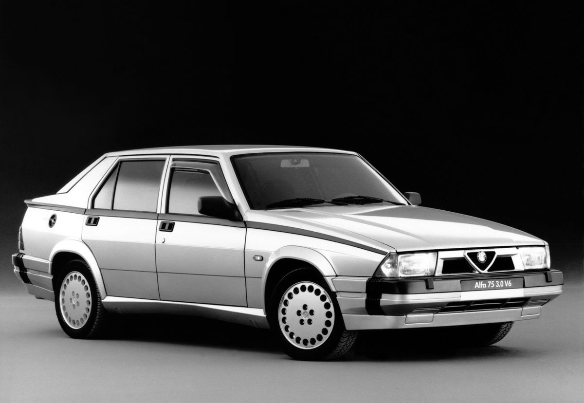 Alfa Romeo 75 1988. Carrosserie, extérieur. Berline, 1 génération, restyling