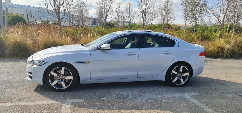 Jaguar XE 2ème main, 2016, main privée