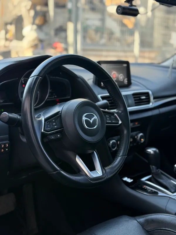 Mazda 3 2nd hand, 2018, private hand