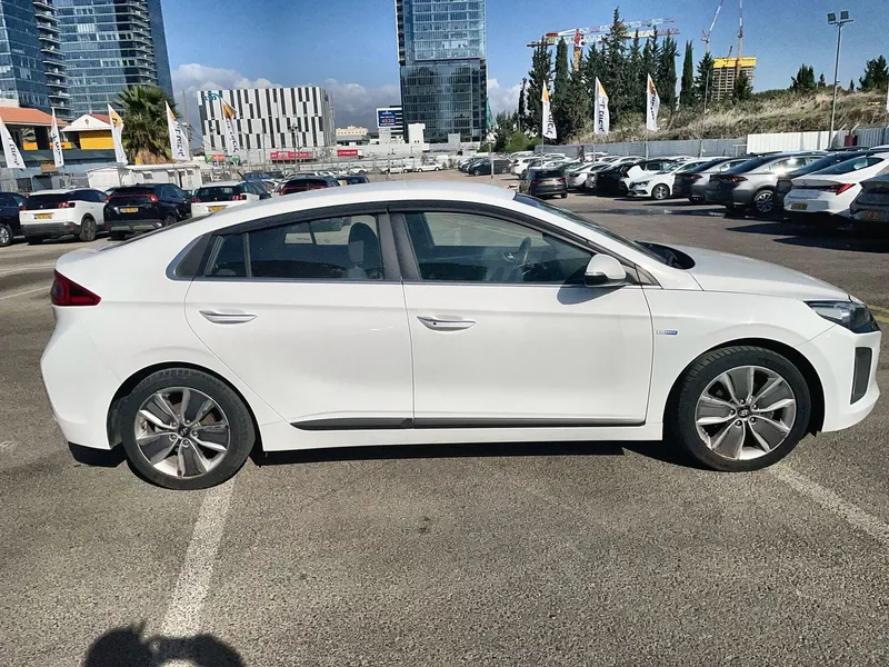 Hyundai IONIQ с пробегом, 2018, частная рука