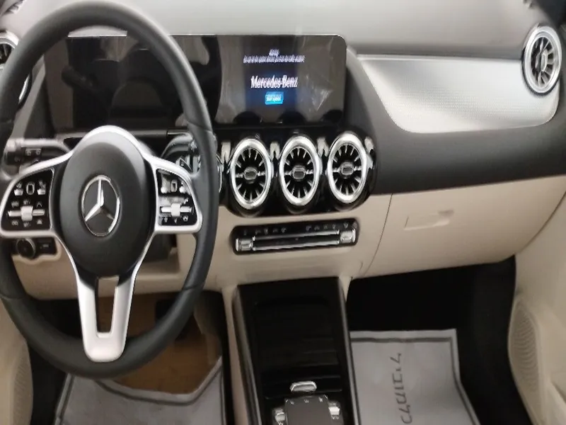 Mercedes EQA nouvelle voiture, 2024