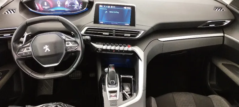 Peugeot 3008 с пробегом, 2020