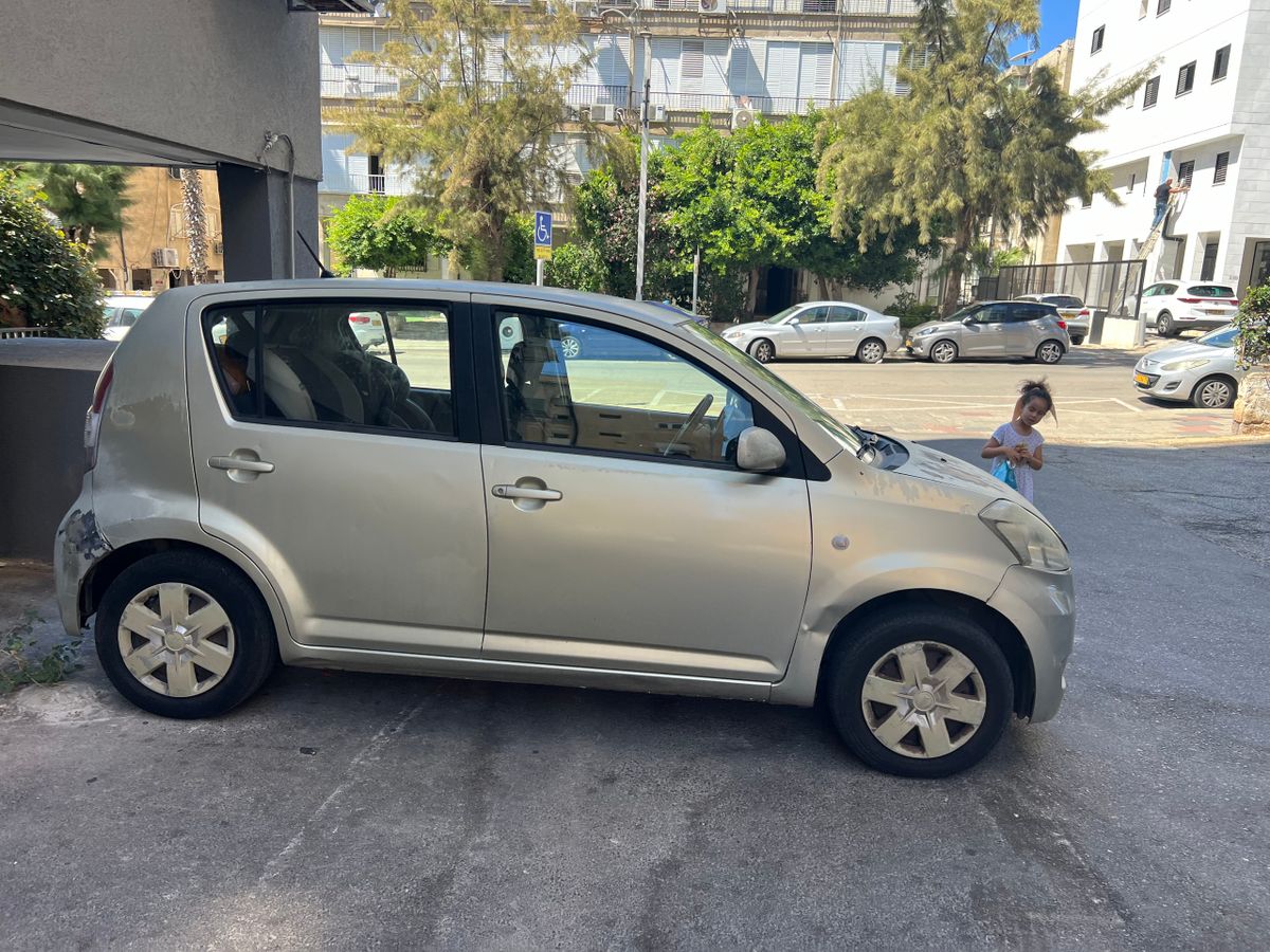 Daihatsu Sirion с пробегом, 2007, частная рука
