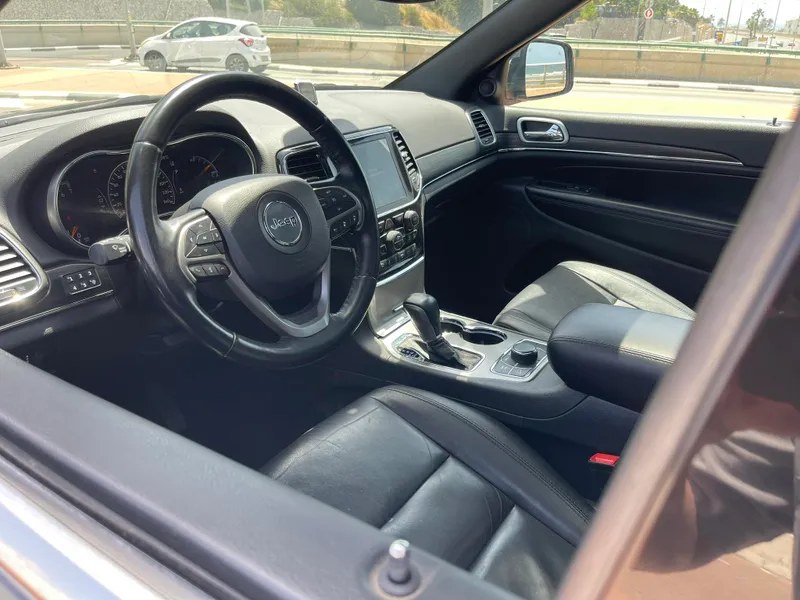 Jeep Grand Cherokee 2nd hand, 2023, private hand