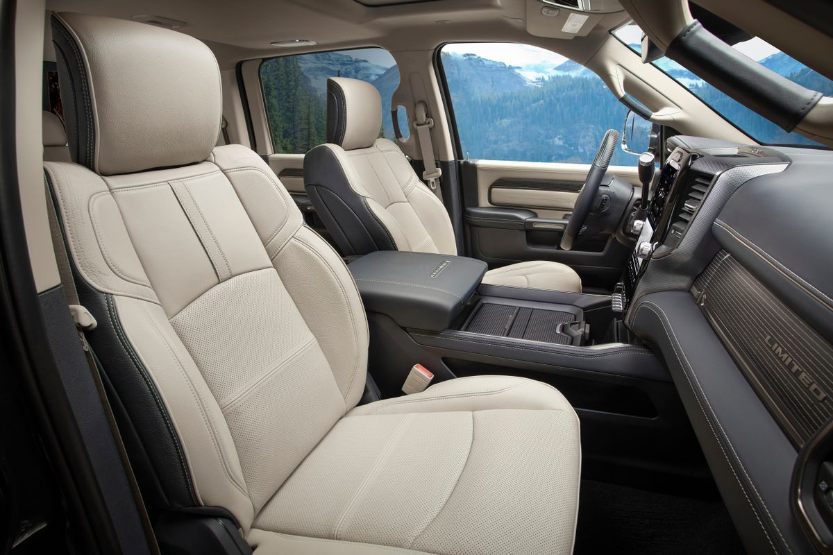 RAM 3500 2020. Front seats. Pickup double-cab, 5 generation