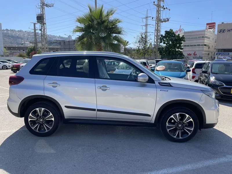 Suzuki Vitara 2nd hand, 2022, private hand