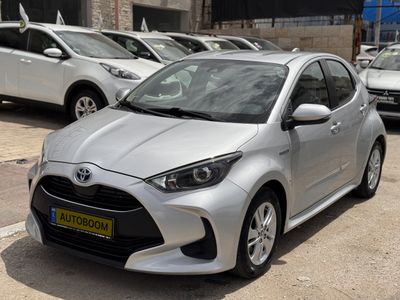 טויוטה יאריס יד 2 רכב, 2021, פרטי