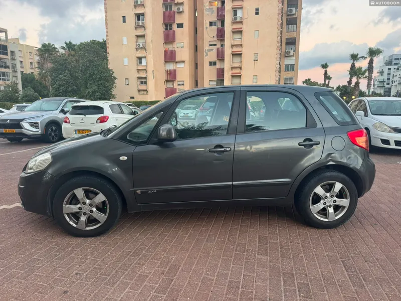 סוזוקי SX4 יד 2 רכב, 2010, פרטי