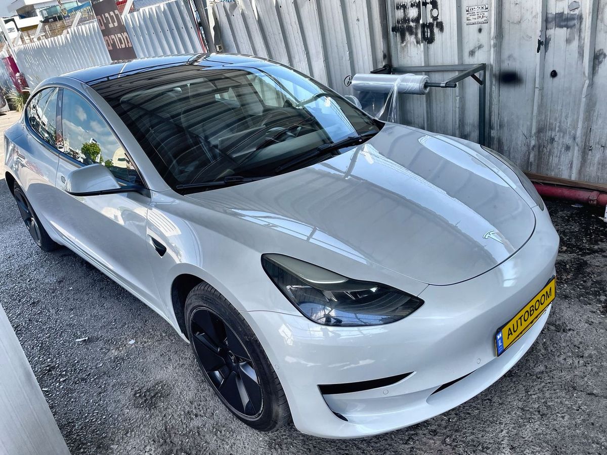 Tesla Model 3 2nd hand, 2021, private