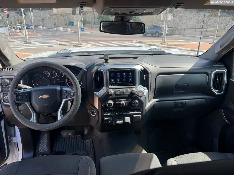 Chevrolet Silverado с пробегом, 2021