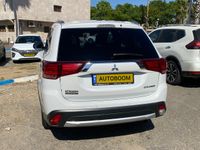 מיצובישי אאוטלנדר יד 2 רכב, 2016