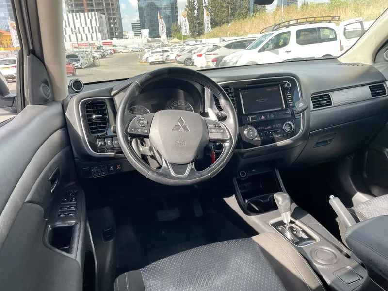 Mitsubishi Outlander 2nd hand, 2017, private hand