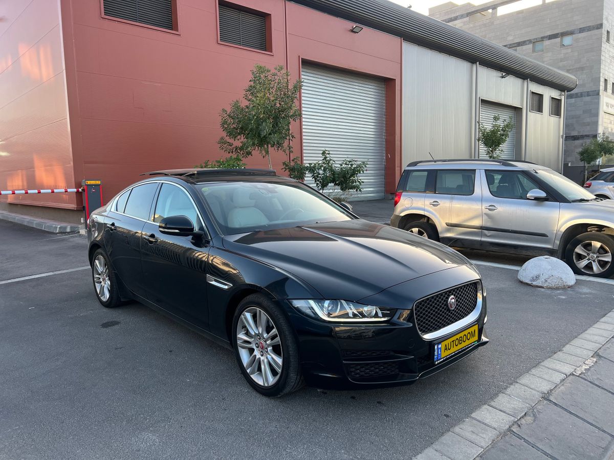 Jaguar XE 2nd hand, 2018, private hand