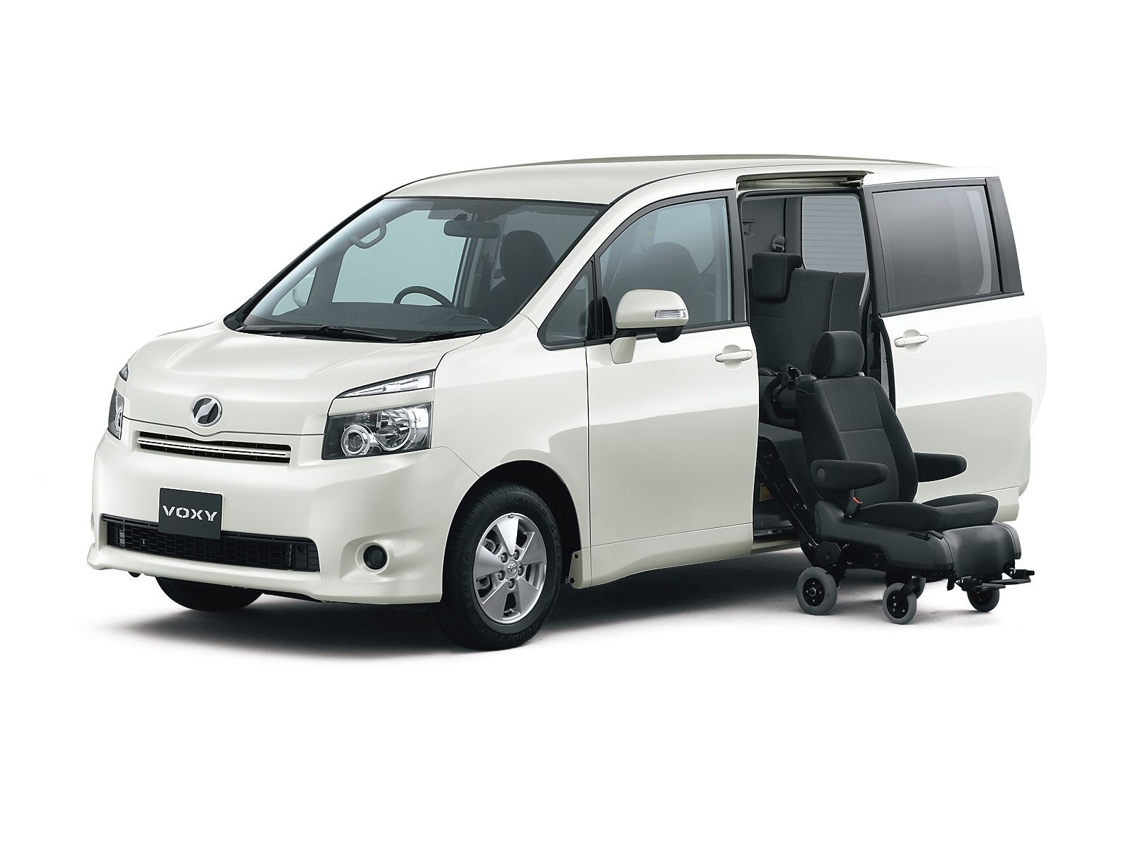 Voxy. Toyota Voxy 2007. Toyota Voxy 2. Тойота Вокси 2007. Toyota Noah, Voxy 2007-2013.