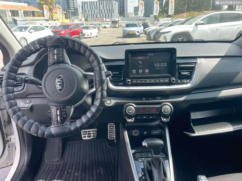 Kia Stonic 2nd hand, 2021, private