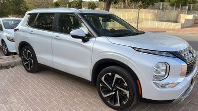 מיצובישי אאוטלנדר יד 2 רכב, 2021, פרטי
