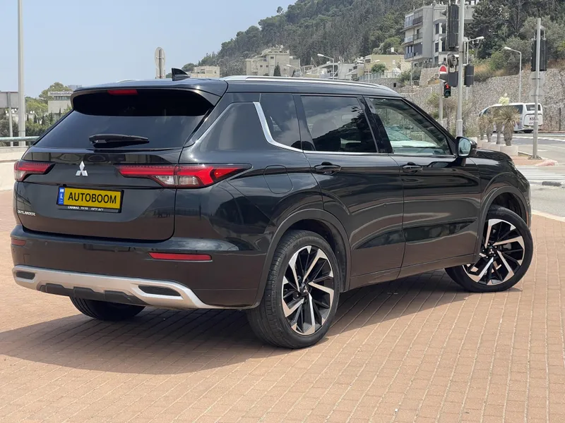Mitsubishi Outlander с пробегом, 2021, частная рука