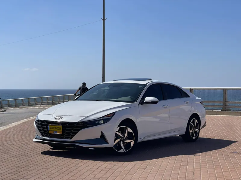 Hyundai Elantra с пробегом, 2024, частная рука