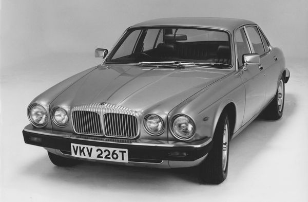 דיימלר סוברן (XJ6) 1969. מרכב, צורה. סדאן, 1 דור