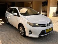 Toyota Auris 2nd hand, 2014, private