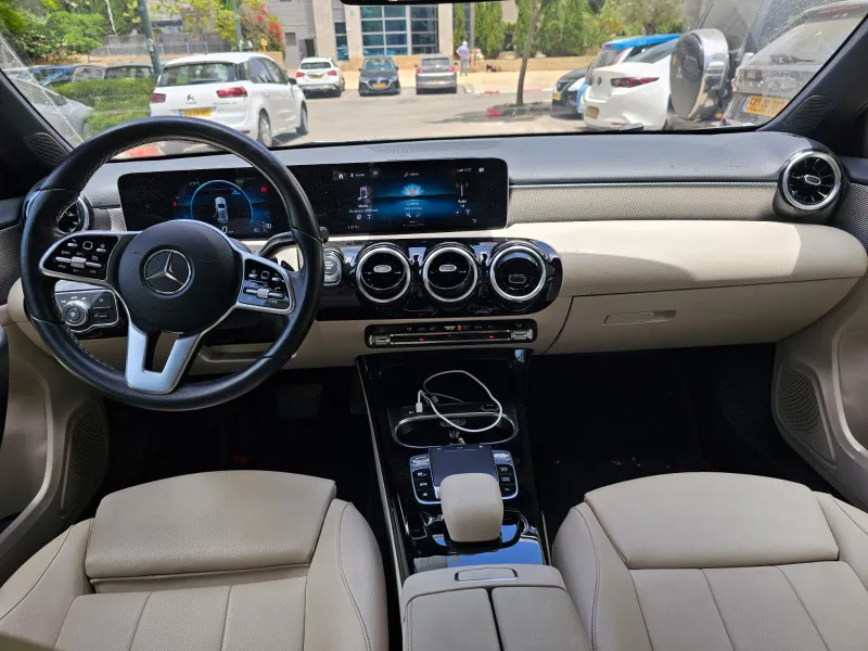 Mercedes A-Class 2ème main, 2020, main privée