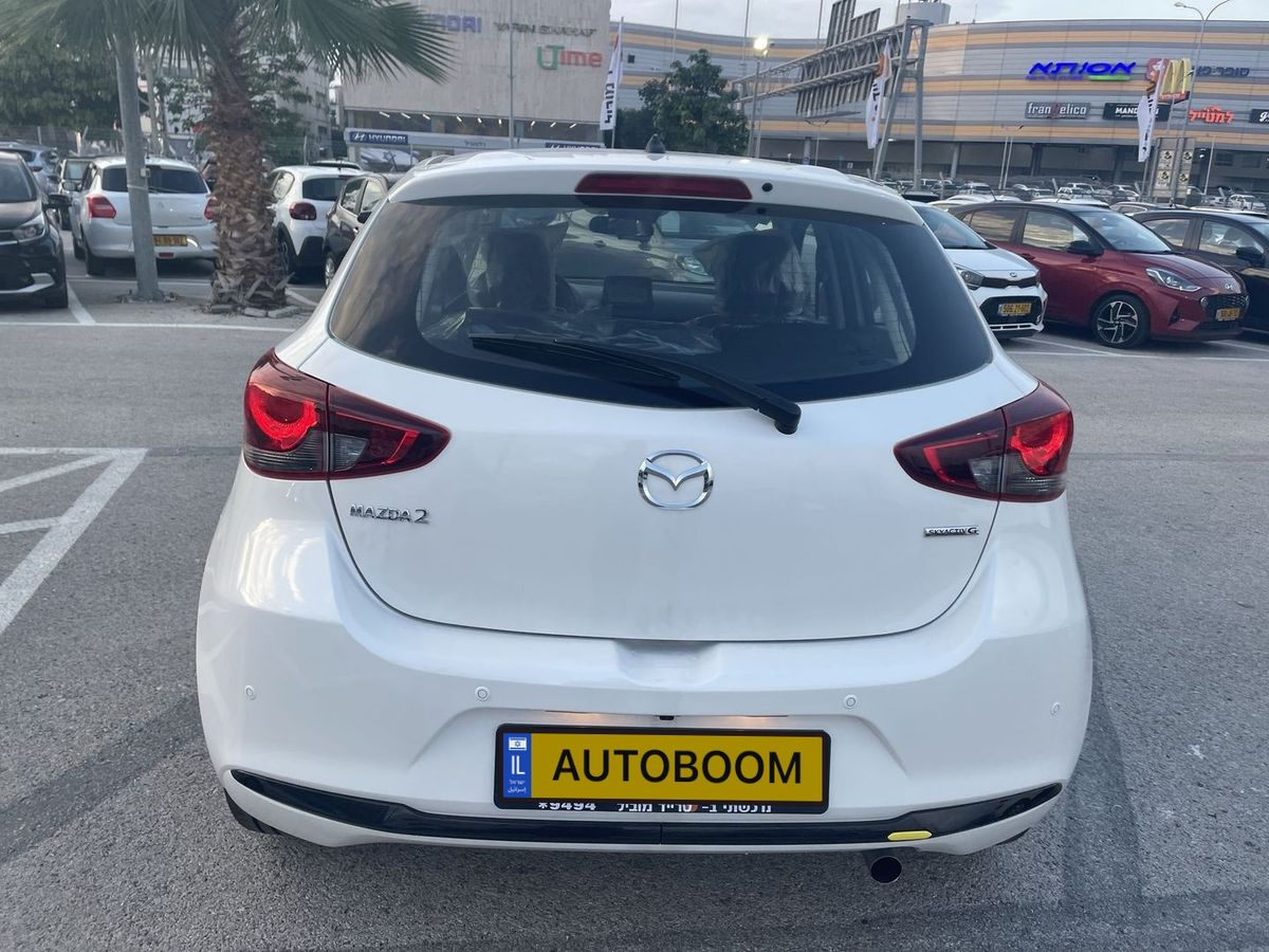 Mazda 2 new car, 2025