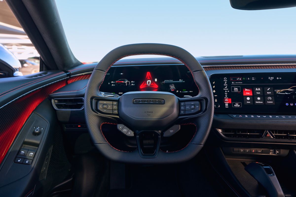 Dodge Charger 2024. Панель приборов. Купе, 7 поколение