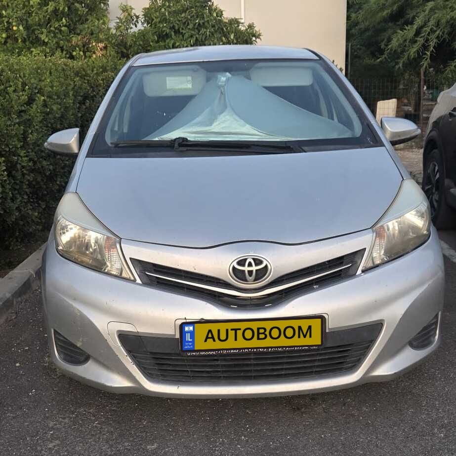 Toyota Yaris 2nd hand, 2012, private hand