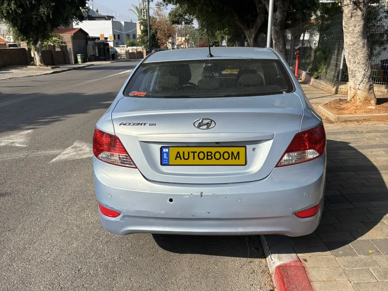 Hyundai i25 2nd hand, 2013