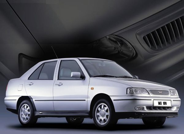 شيري ويندكلاود (A11) 1999. الهيكل، المظهر الخارجي. سيدان, 1 الجيل