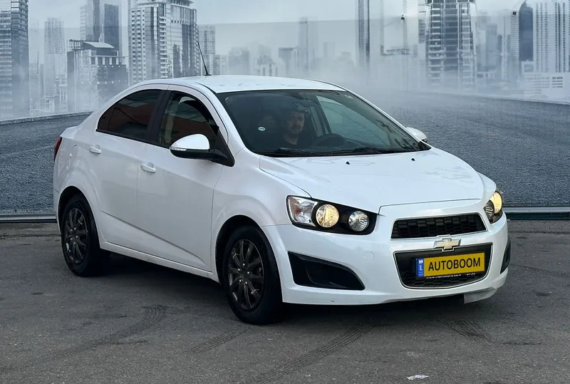 Chevrolet Sonic 2nd hand, 2015, private