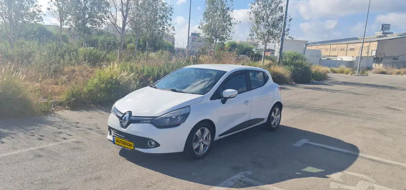 Renault Clio 2nd hand, 2015