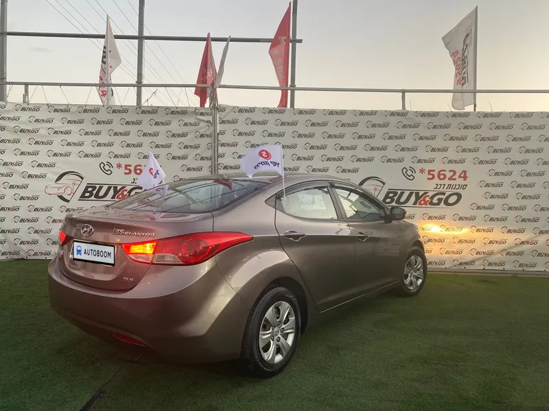 Hyundai Elantra 2nd hand, 2012