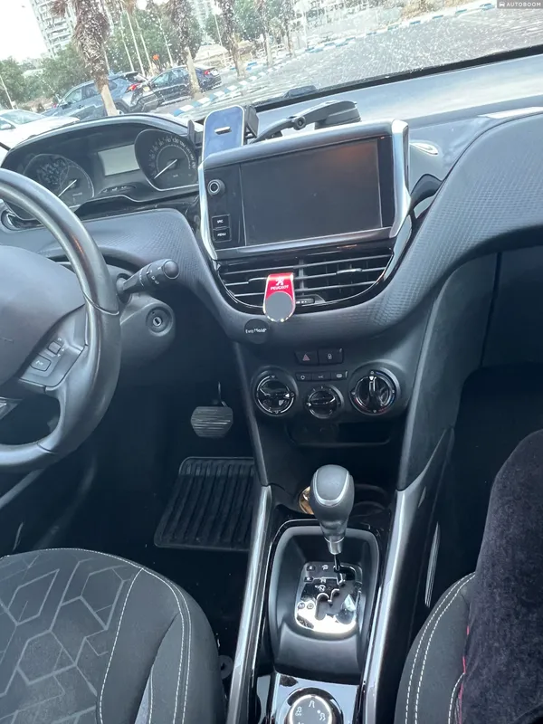 Peugeot 2008 2nd hand, 2017, private