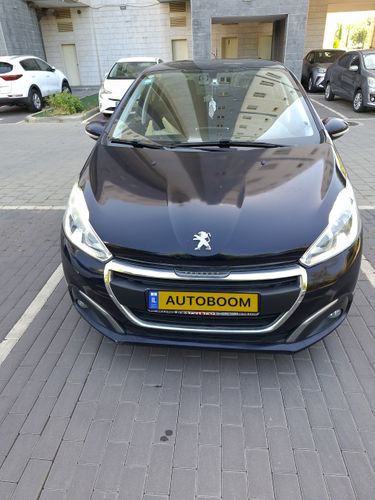 Peugeot 208, 2016, photo