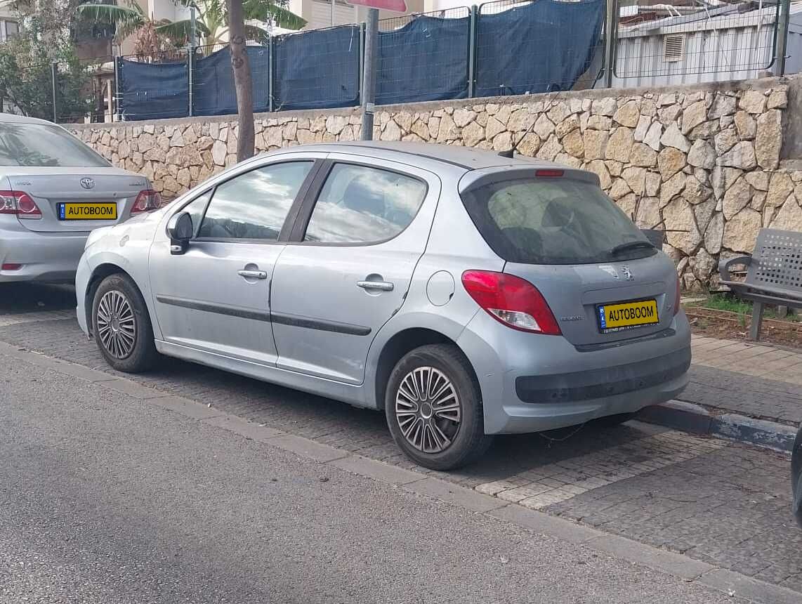 Peugeot 207 2nd hand, 2010, private