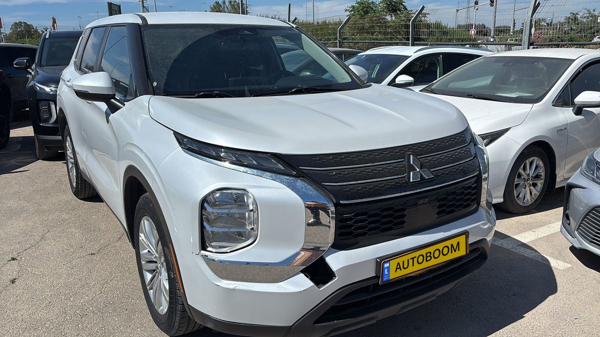 Mitsubishi Outlander 2nd hand, 2023