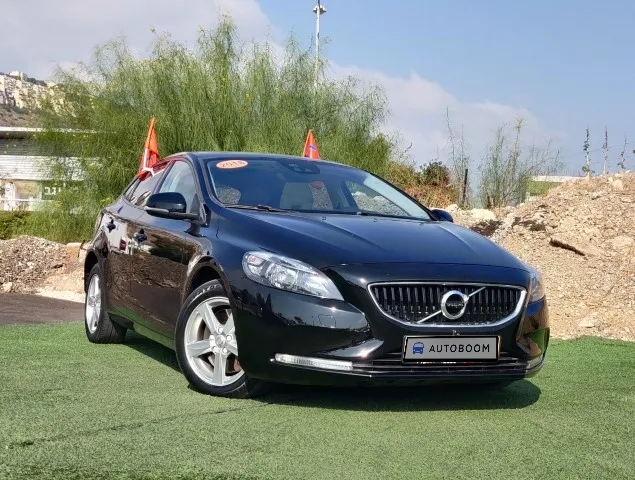 Volvo V40 2ème main, 2018