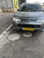 מיצובישי אאוטלנדר יד 2 רכב, 2015, פרטי