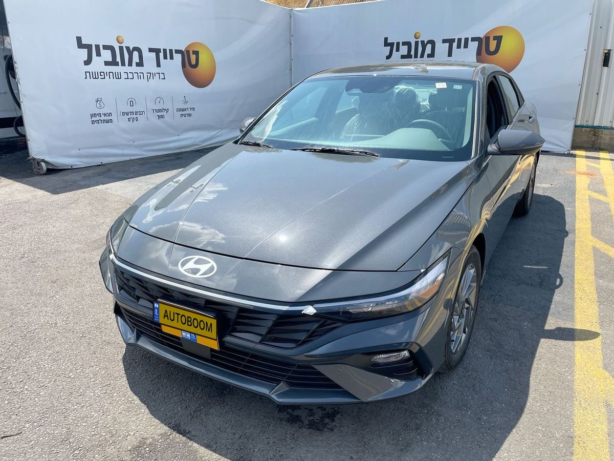 Hyundai Elantra new car, 2024