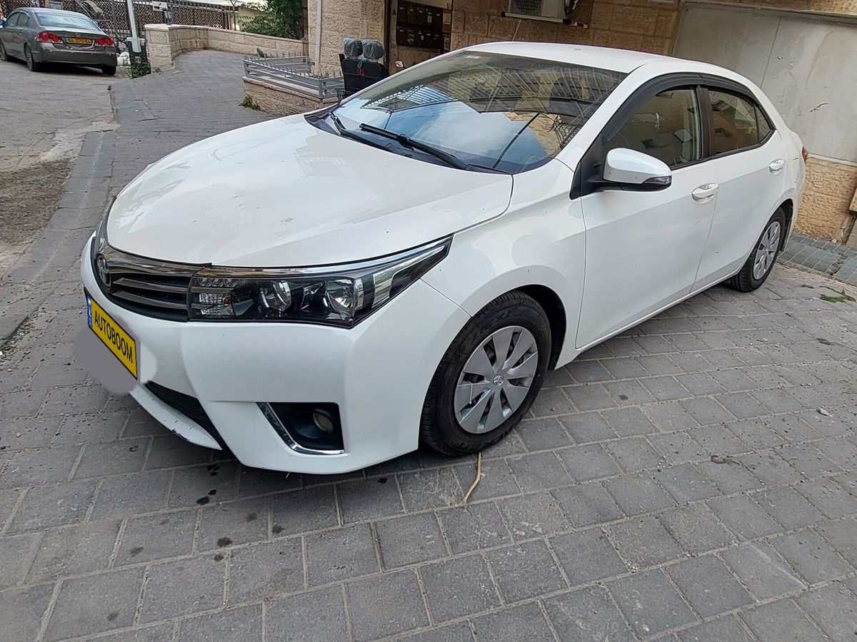 טויוטה קורולה יד 2 רכב, 2015, פרטי