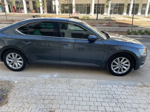 Škoda Superb 2ème main, 2019, main privée