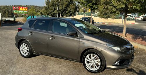 Toyota Auris 2nd hand, 2017, private hand