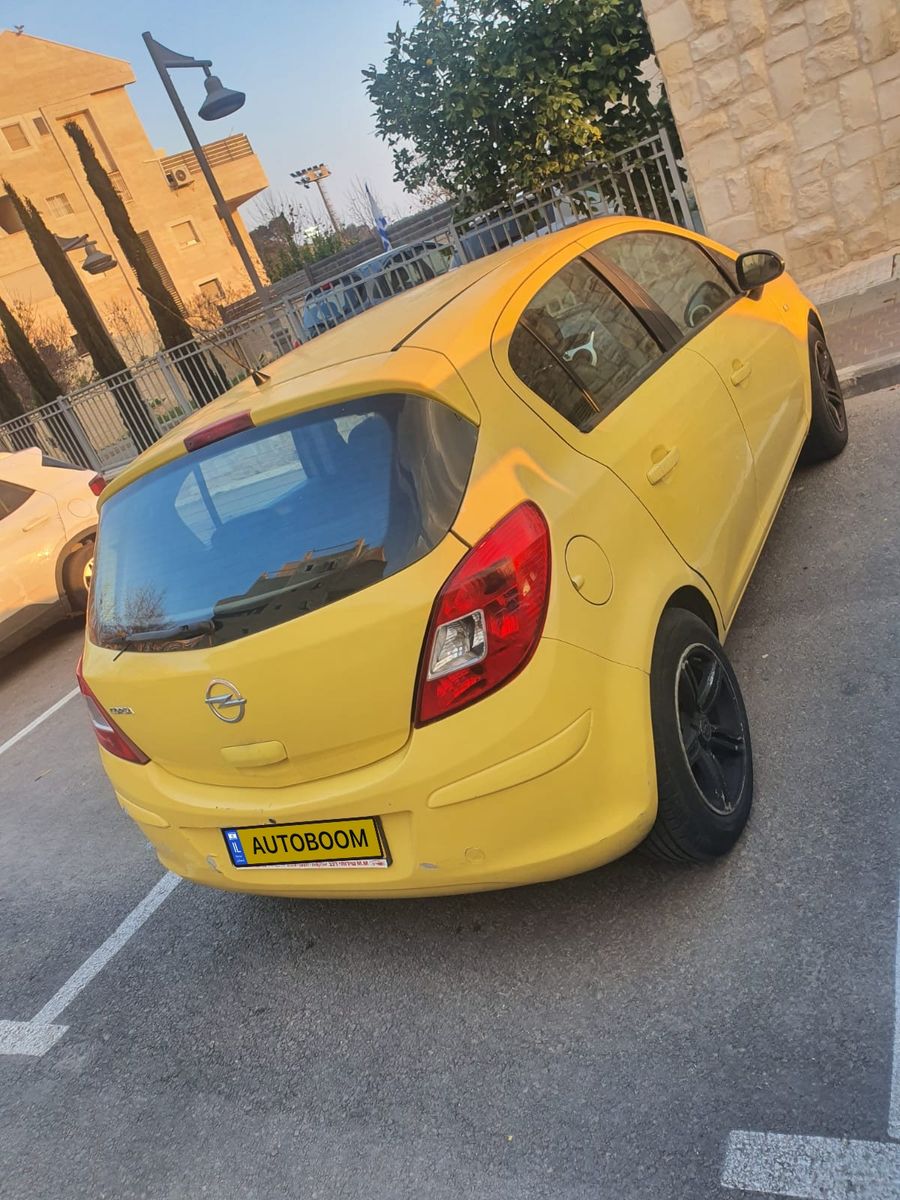 Opel Corsa 2ème main, 2011, main privée
