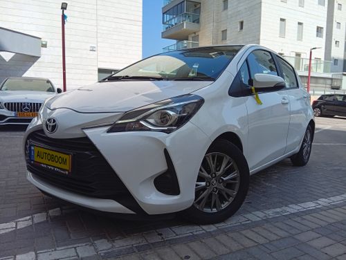 Toyota Yaris, 2019, photo