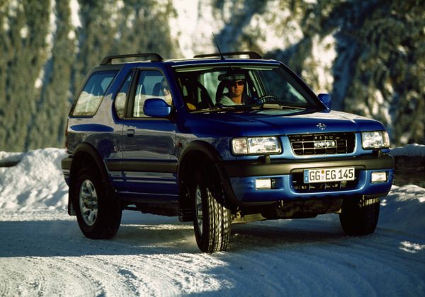 אופל פרונטרה 1998. מרכב, צורה. רכב שטח 3 דלתות, 2 דור