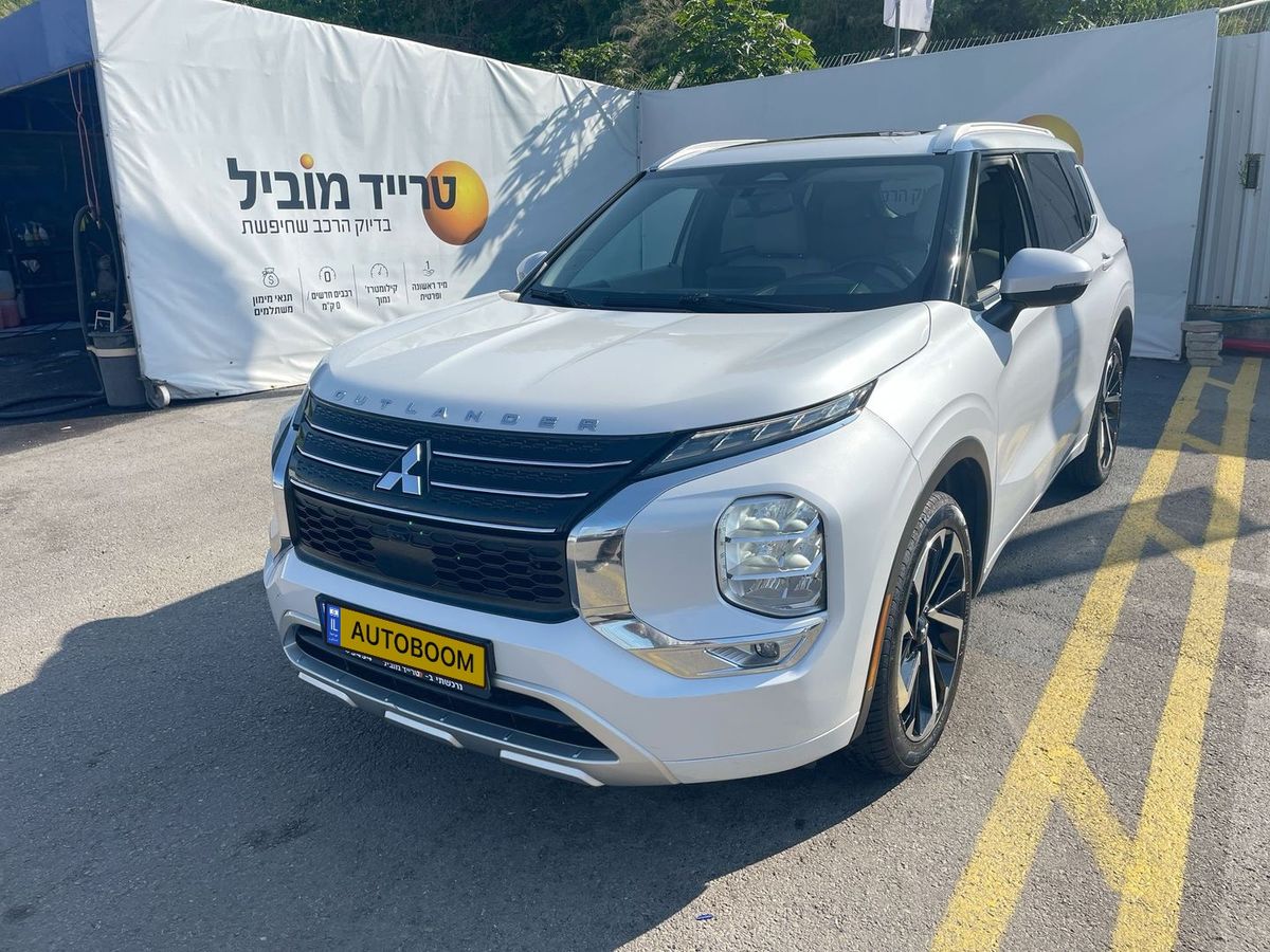 Mitsubishi Outlander 2nd hand, 2022, private hand