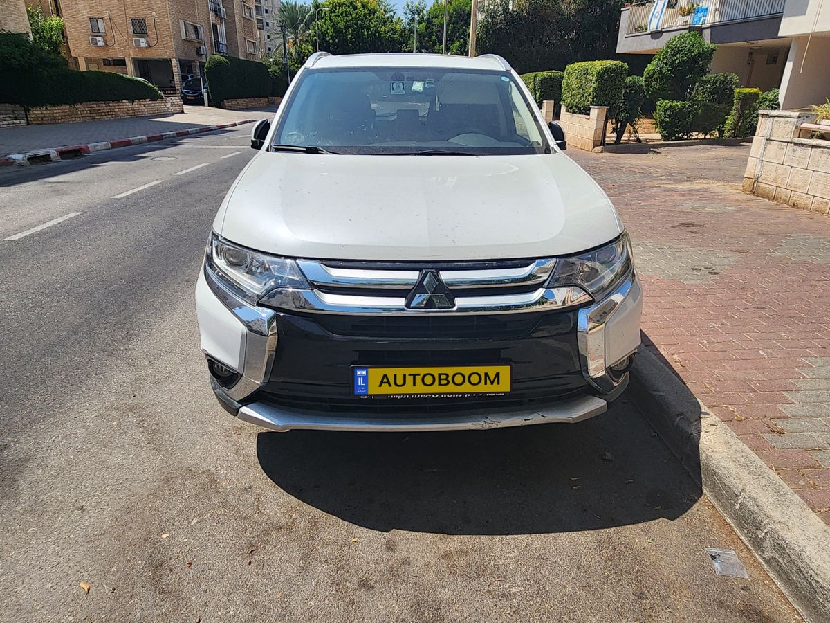 מיצובישי אאוטלנדר יד 2 רכב, 2016, פרטי