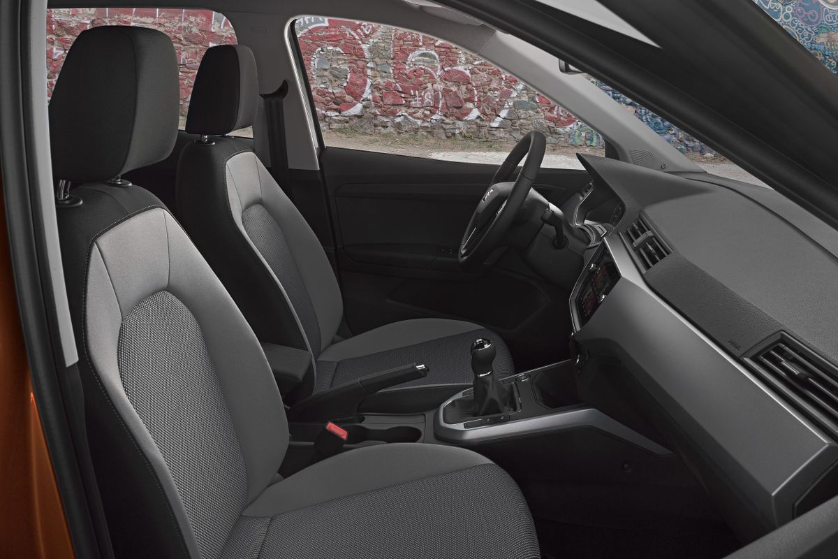SEAT Arona 2017. Front seats. SUV 5-doors, 1 generation